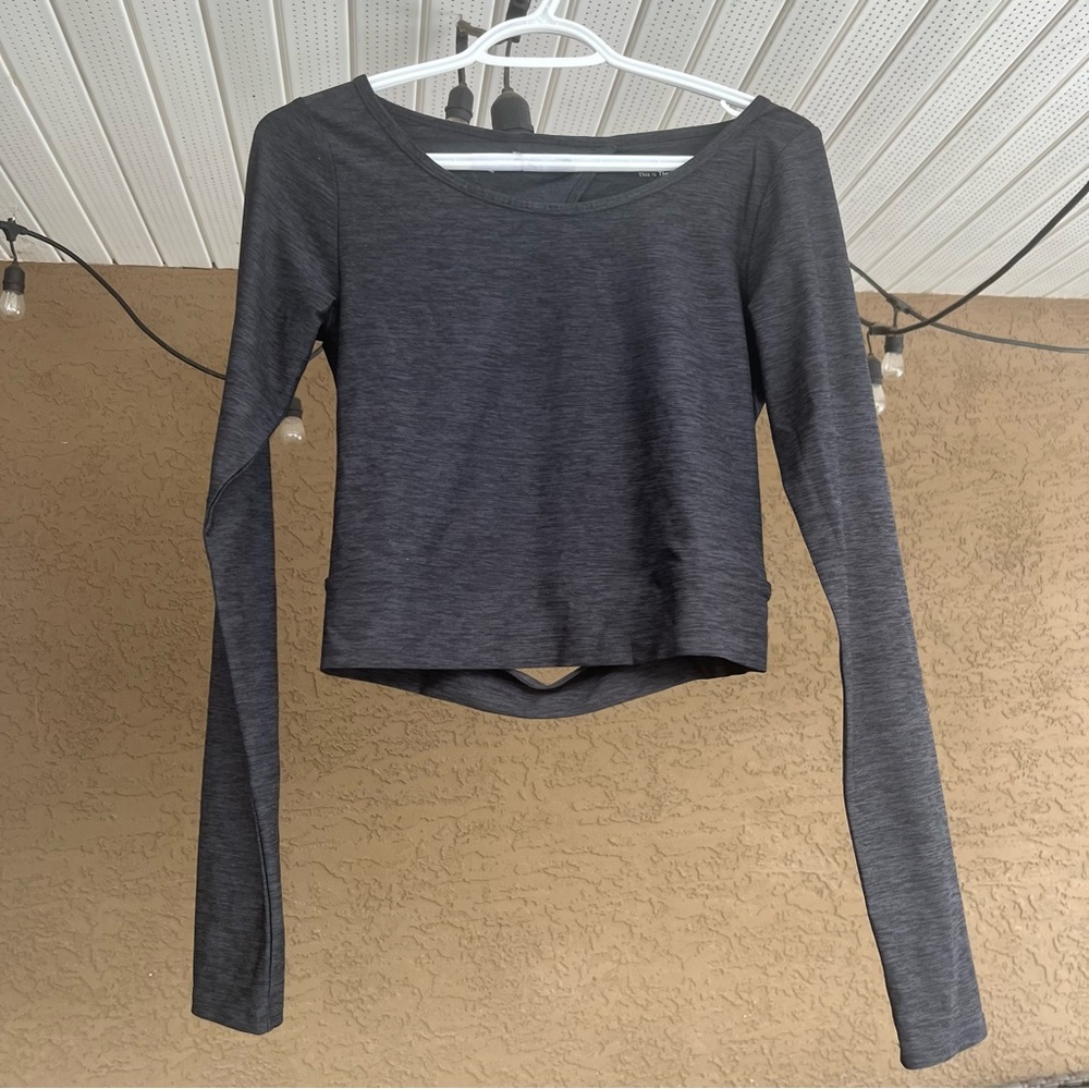 Aritzia ‘The Constant’ Dawn top M